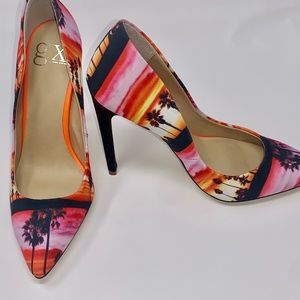NWOB Palm Tree Print Pumps - Size 6.5